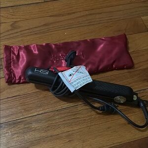 HSI Professional Hair Straightener with Red Pouch